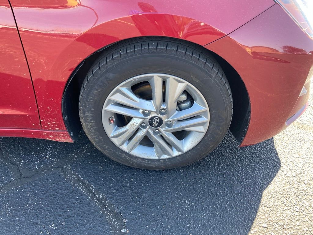 Used 2020 Hyundai Elantra SEL image 2
