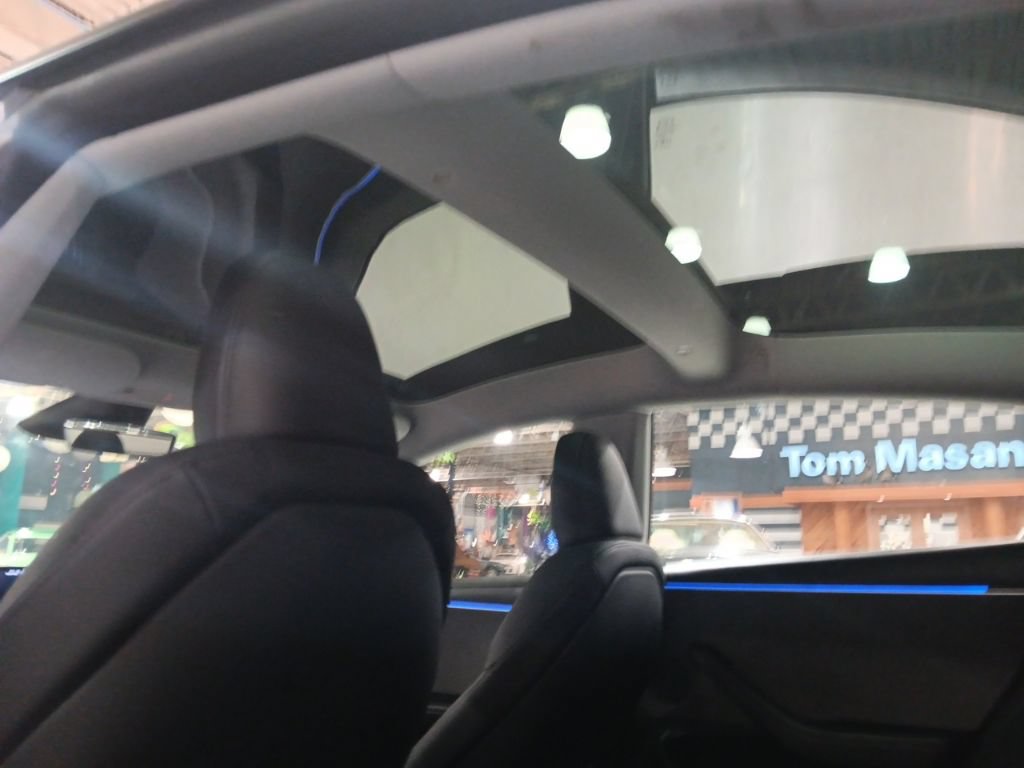 Used 2025 Tesla Model 3 RWD image 6