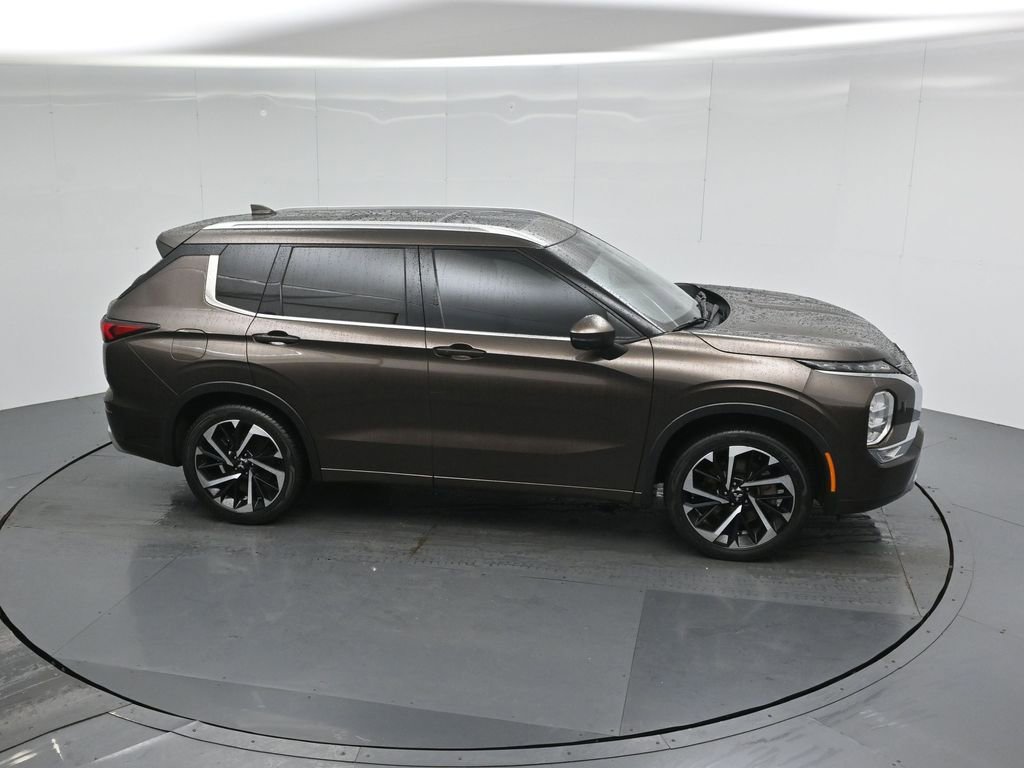 Used 2022 Mitsubishi Outlander SEL image 54