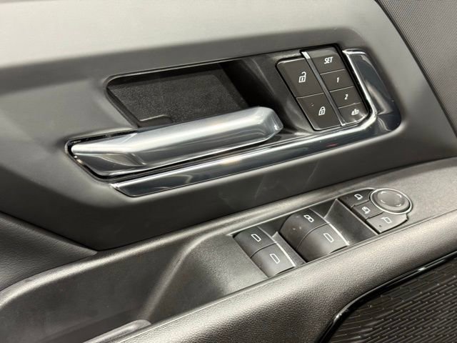 Used 2025 Chevrolet Silverado EV LT image 17