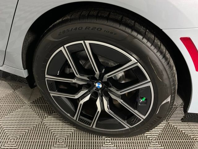 Used 2024 BMW 760i xDrive image 42