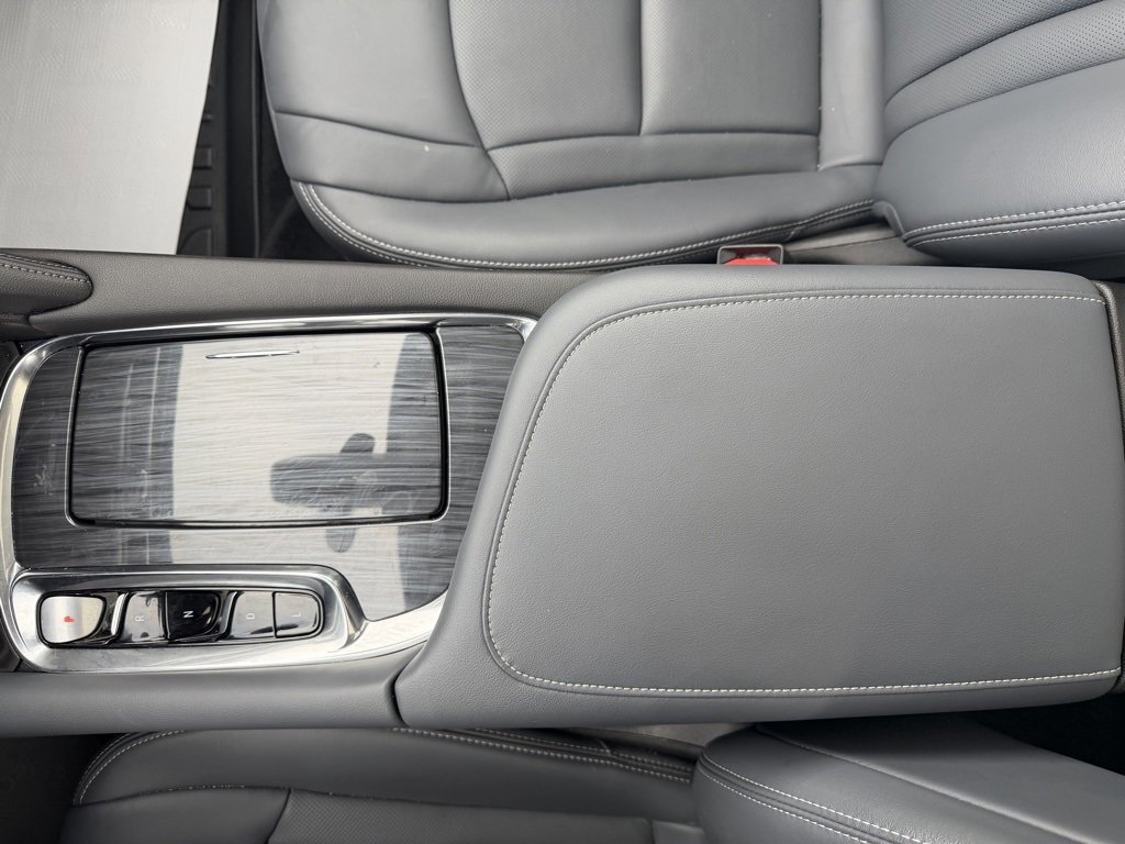 Used 2023 Buick Enclave Essence w/ Experience Buick Package image 37