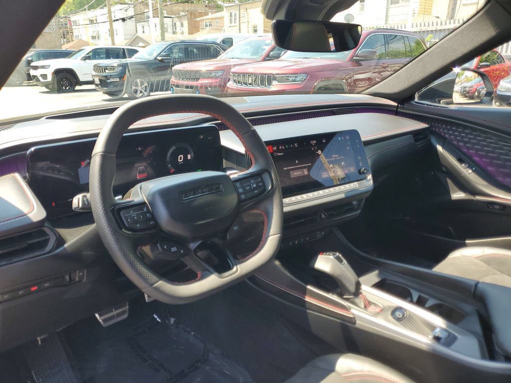 Used 2024 Dodge Charger Daytona Scat Pack w/ Plus Group AWD/4WD image 15