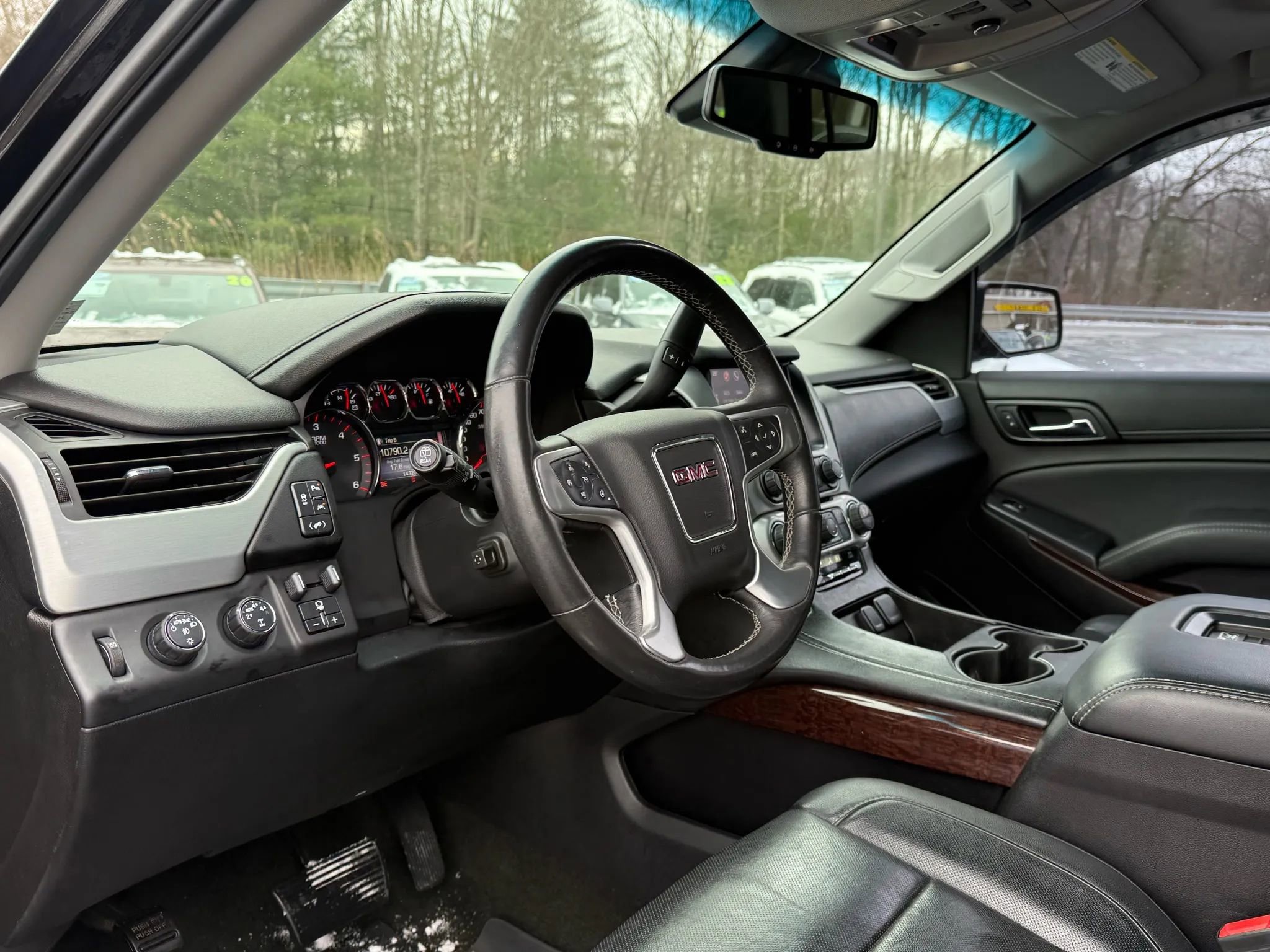 Used 2016 GMC Yukon SLT w/ Open Road Package image 11