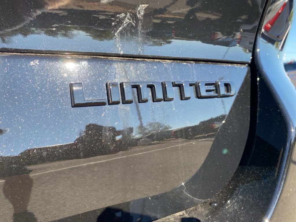 New 2025 Jeep Grand Cherokee L Limited w/ Black Appearance Package image 16