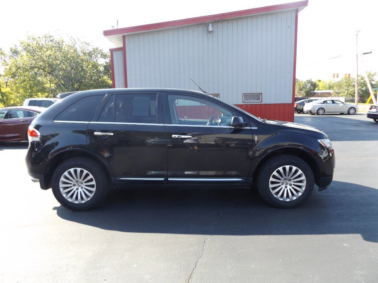 Used 2013 Lincoln MKX AWD image 6