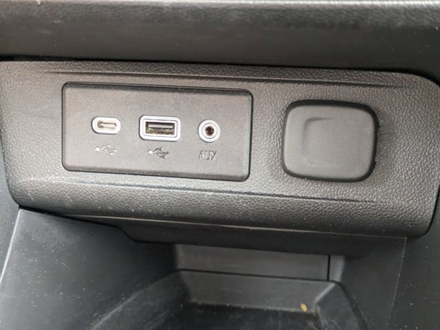 Used 2023 Buick Encore GX Select w/ Experience Buick Package image 32