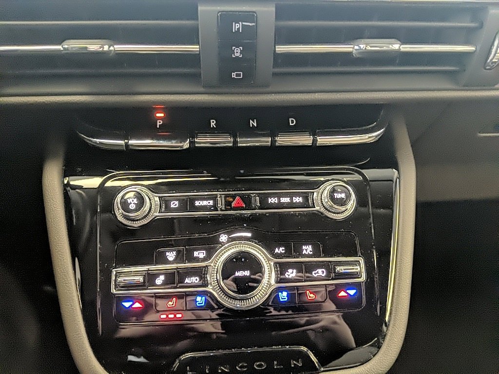 Certified 2021 Lincoln Corsair FWD w/ Equipment Group 101A image 19