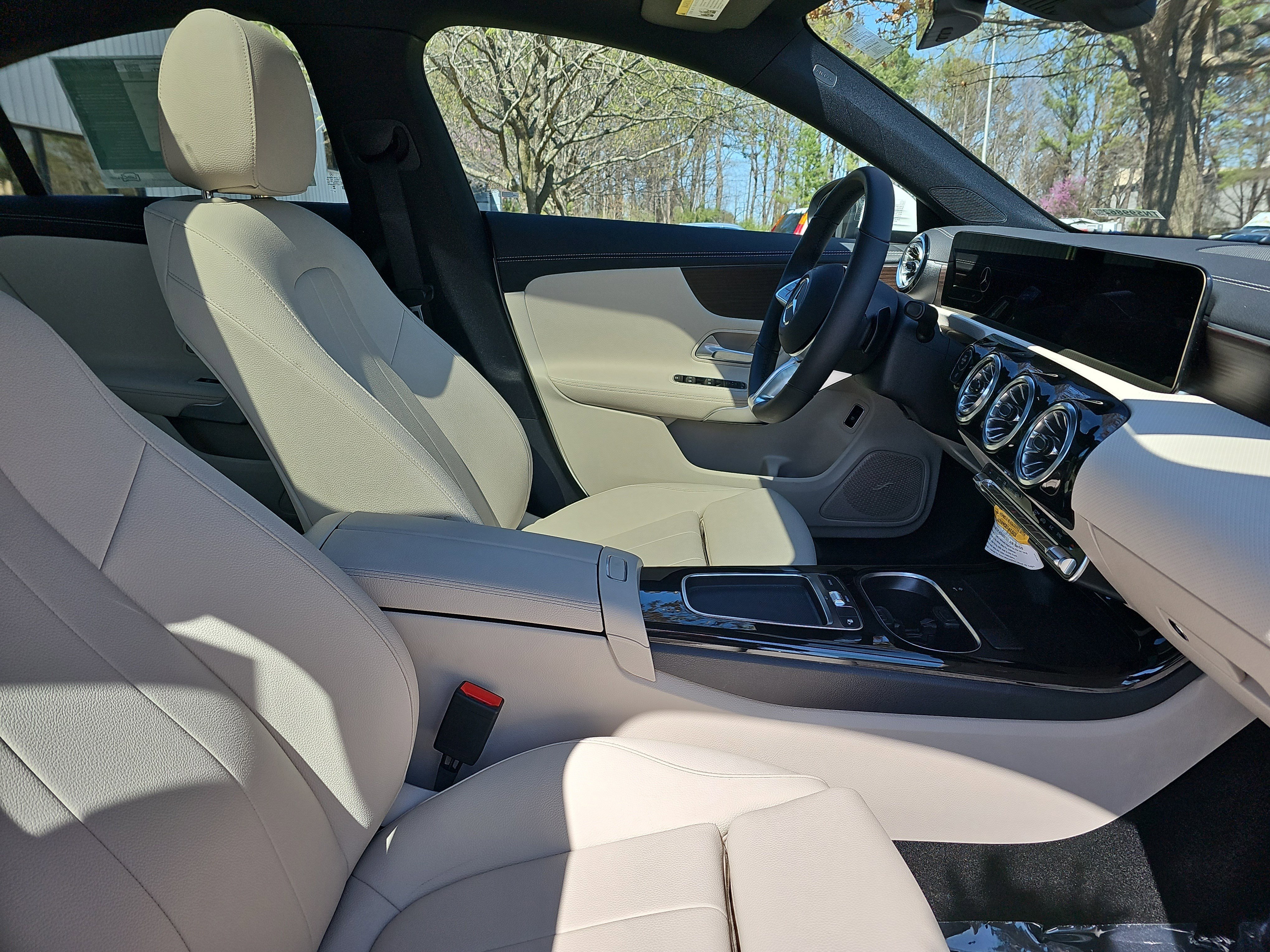 Certified 2026 Mercedes-Benz CLA 250 4MATIC image 11