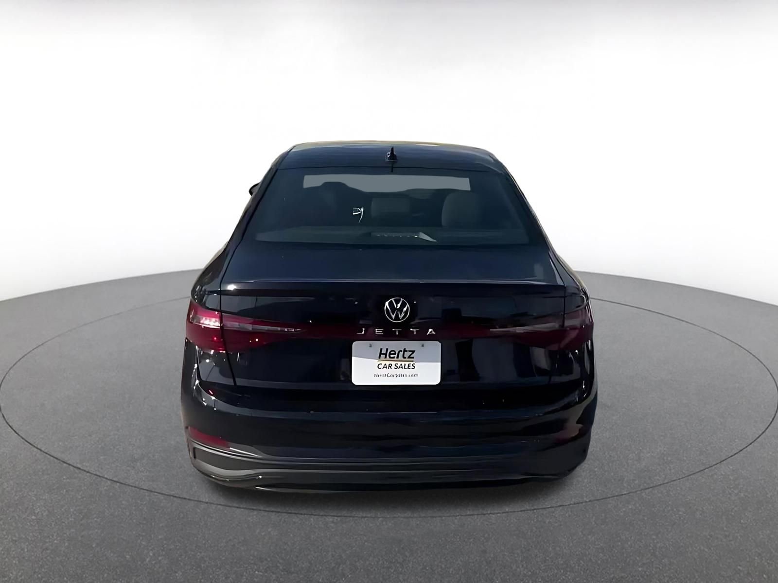 Used 2025 Volkswagen Jetta Sport image 12