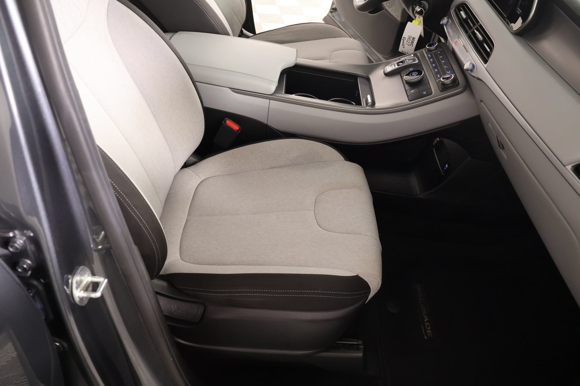 Used 2020 Hyundai Palisade SE FWD image 13
