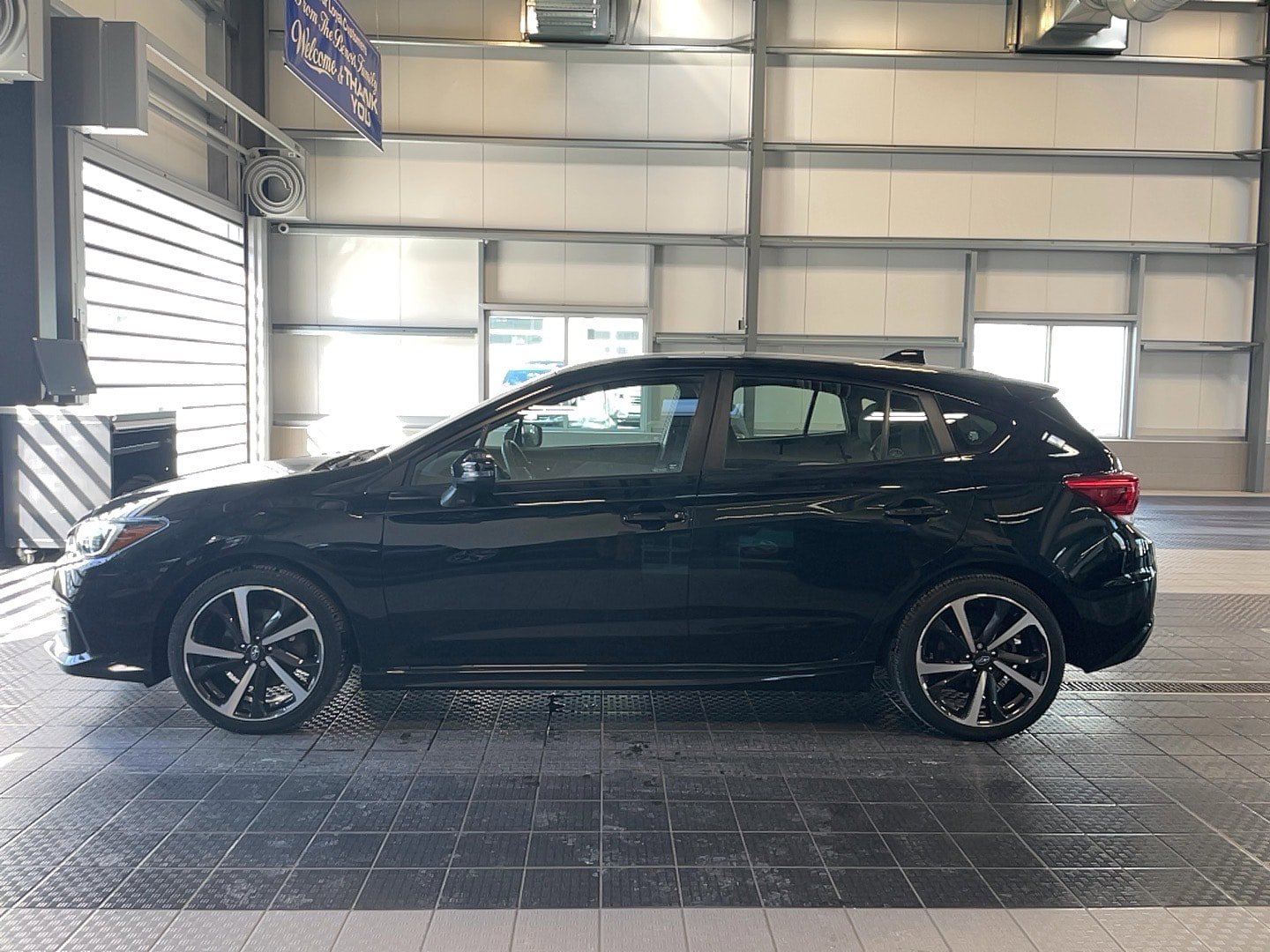 Used 2023 Subaru Impreza 2.0i Sport image 4