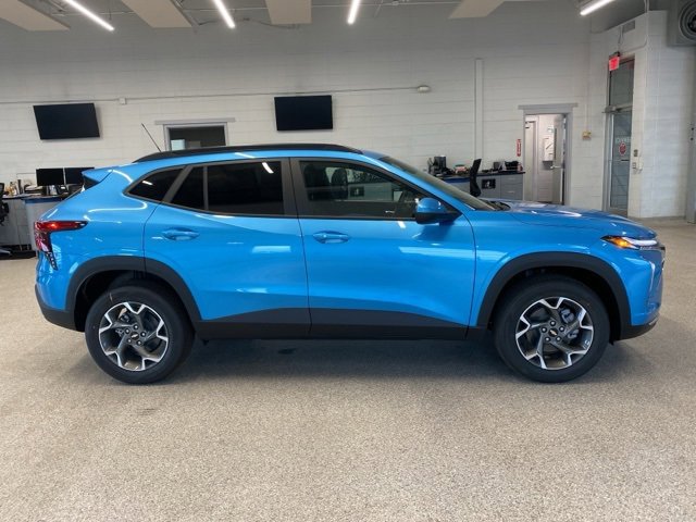 New 2025 Chevrolet Trax LT w/ LT Convenience Package image 4