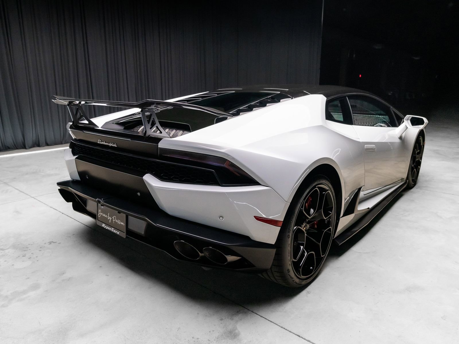 Used 2016 Lamborghini Huracan LP 610-4 AWD/4WD image 15