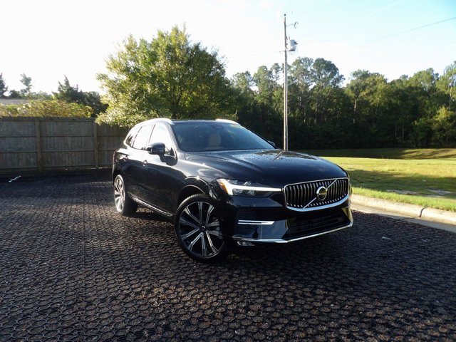 Certified 2023 Volvo XC60 B5 Ultimate w/ Climate Package image 1