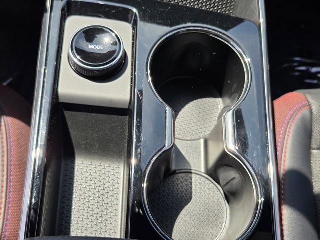 Used 2025 Chevrolet Equinox RS w/ Safety and Technology Package image 18