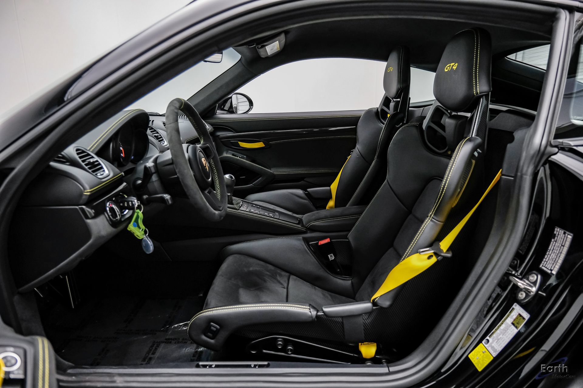 Used 2023 Porsche 718 Cayman GT4 RWD image 42