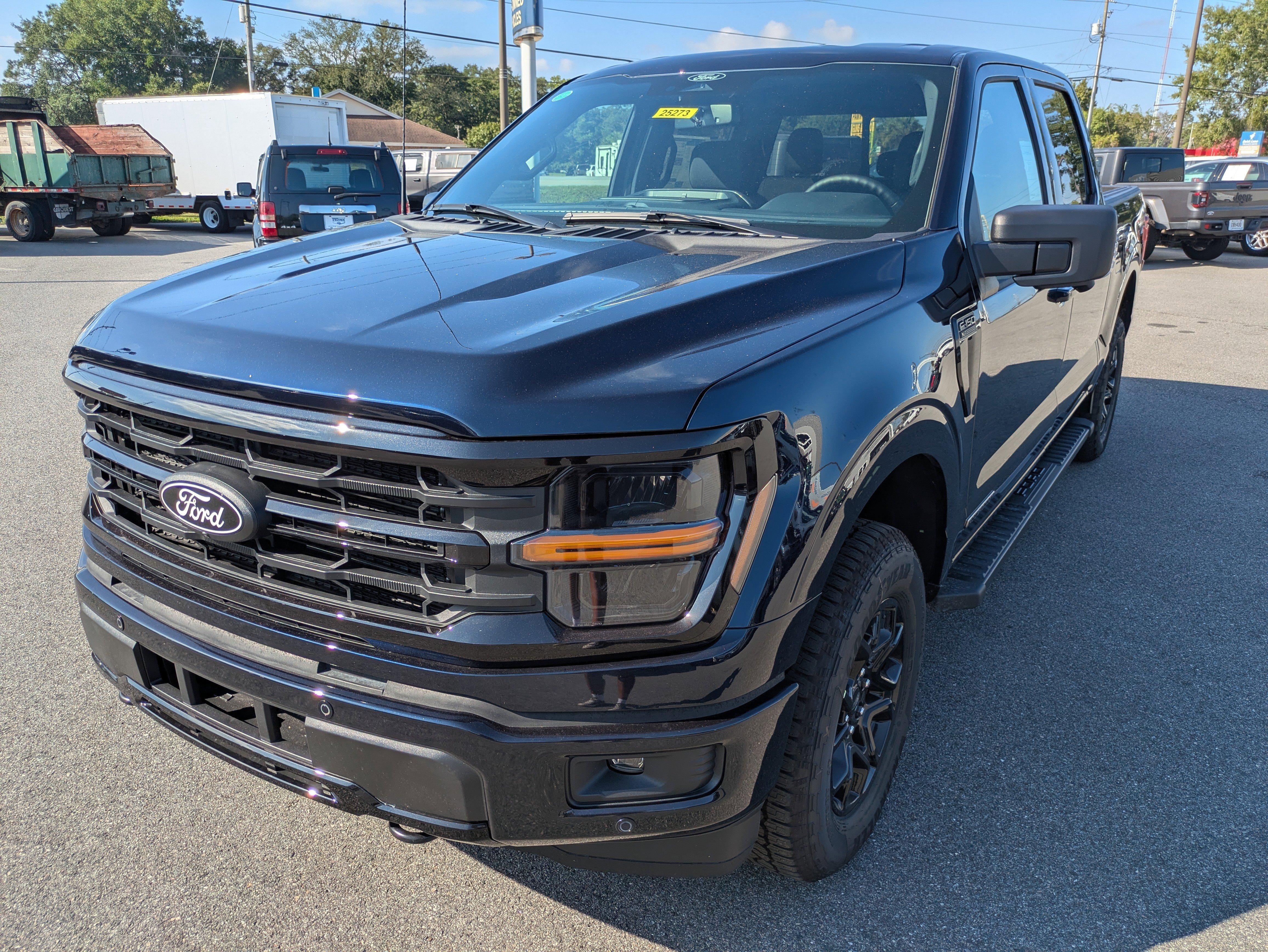 New 2025 Ford F150 XLT w/ Equipment Group 302A MID image 8