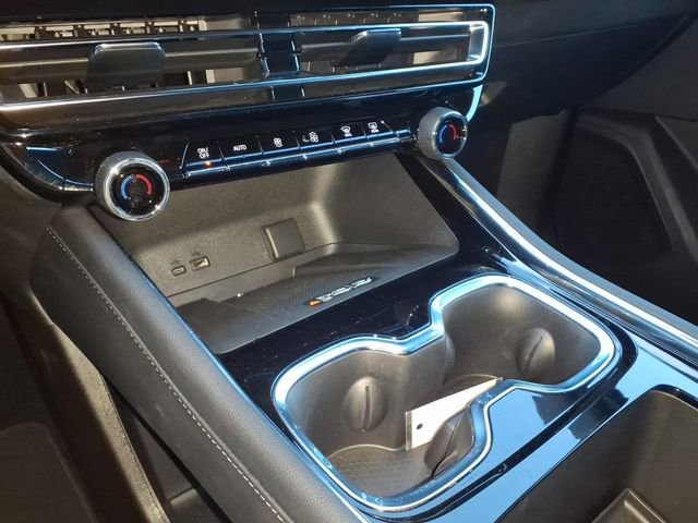 Used 2026 Chevrolet Traverse LT w/ Driver Confidence Package AWD/4WD image 10