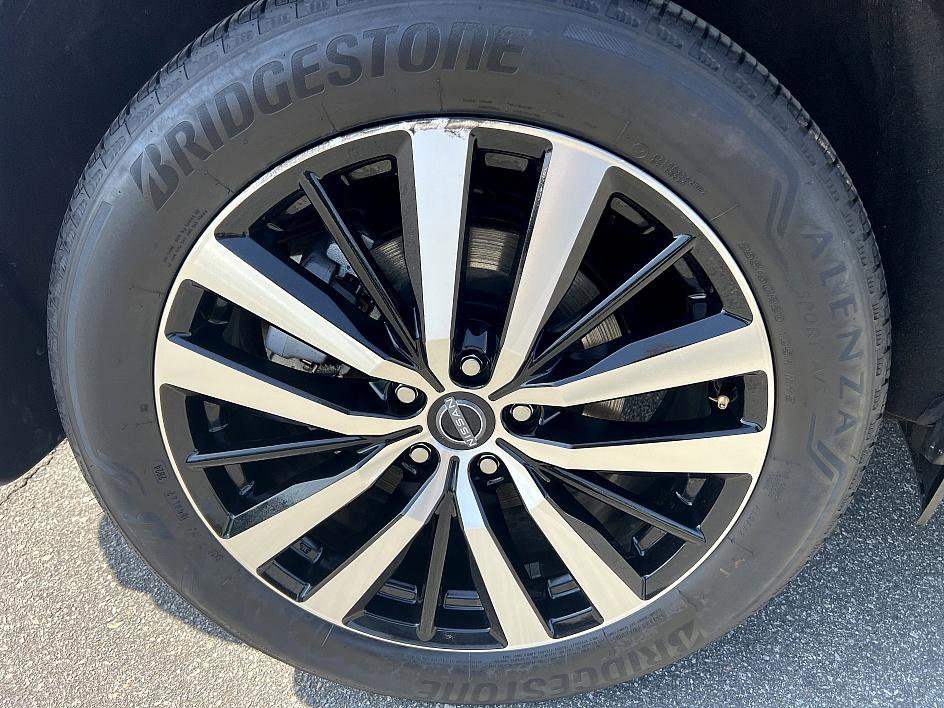 Certified 2024 Nissan Pathfinder Platinum w/ Cargo Package image 11