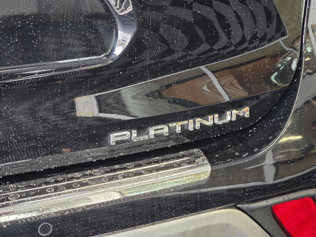 Used 2021 Toyota Highlander Platinum image 14