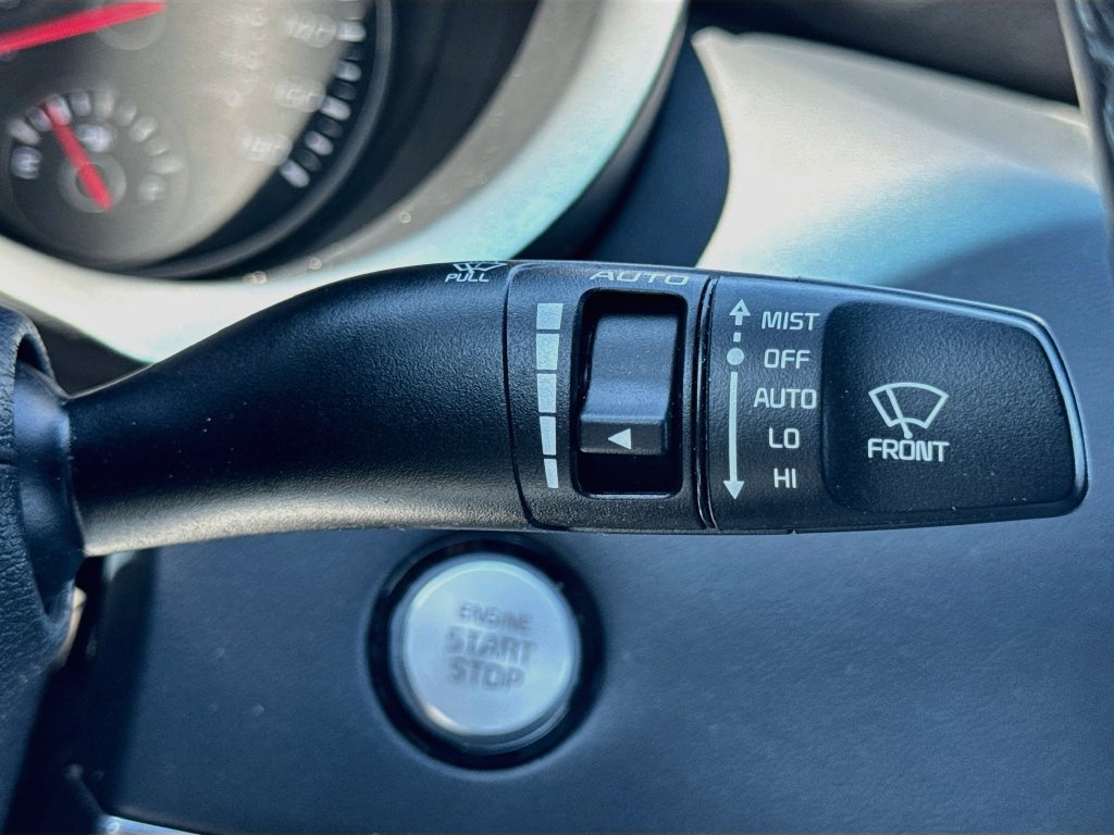Used 2018 Kia Stinger GT2 RWD image 13