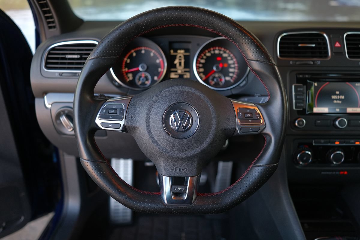 Used 2011 Volkswagen GTI 4-Door FWD image 16