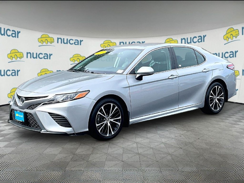 Used 2019 Toyota Camry SE FWD image 3