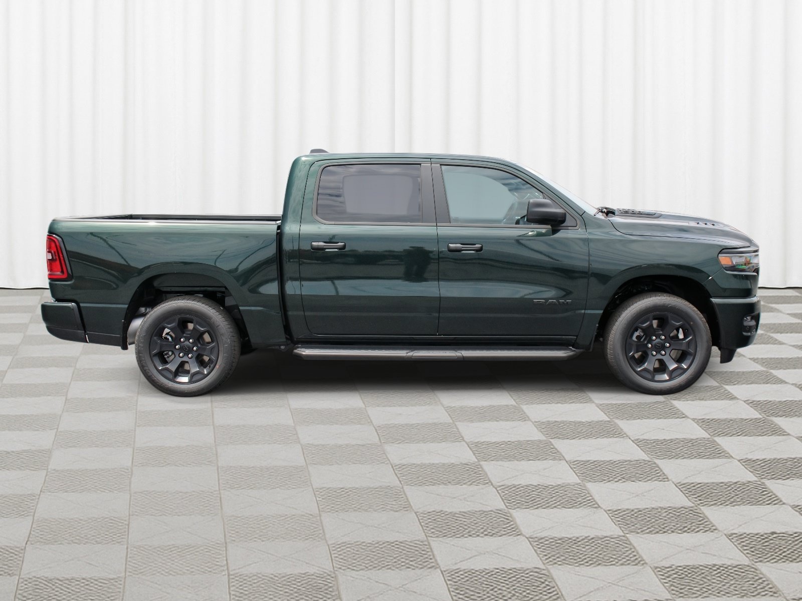 New 2026 RAM 1500 Express AWD/4WD image 33