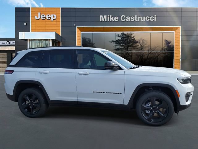 New 2025 Jeep Grand Cherokee Limited image 3
