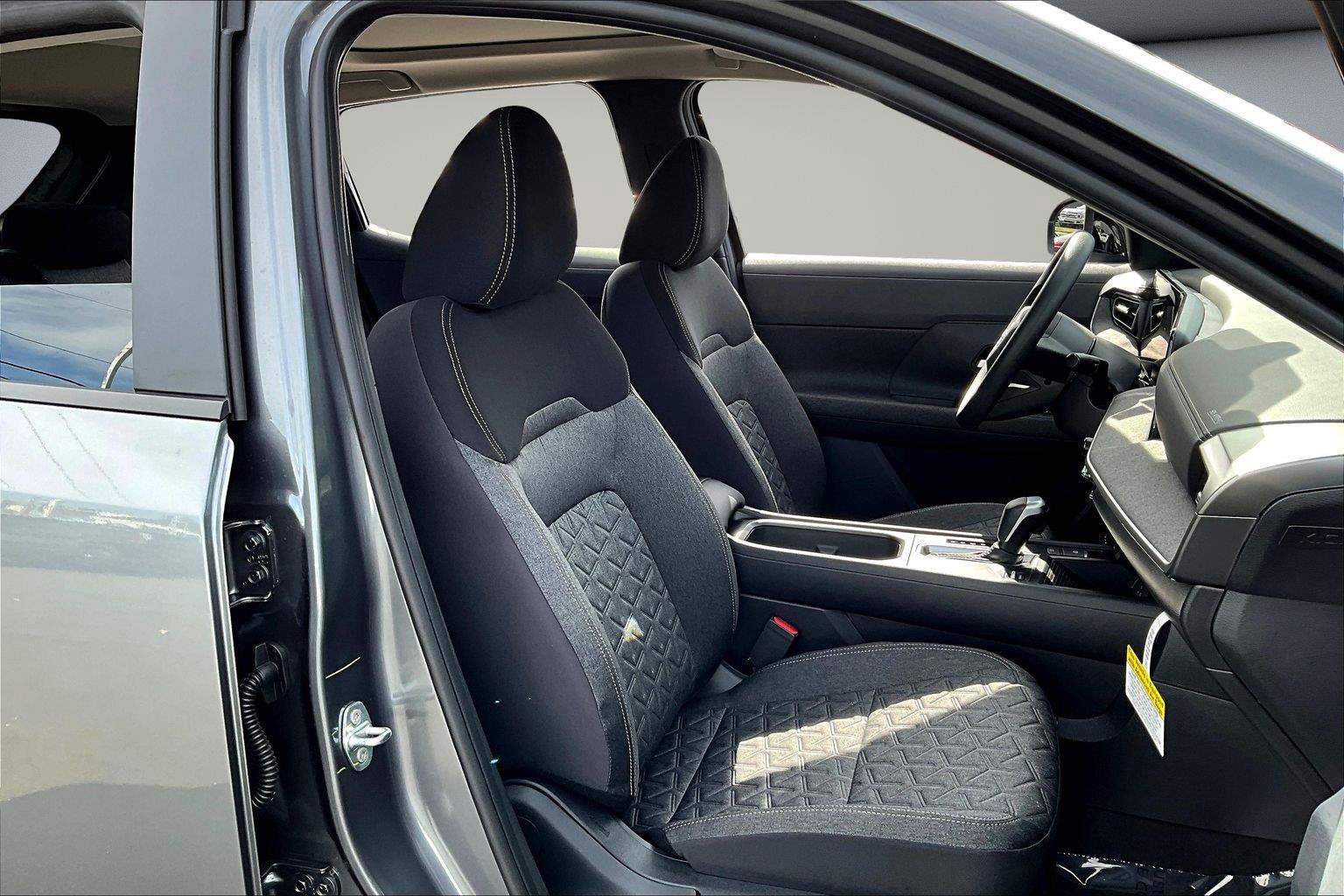 New 2026 Nissan Kicks SV w/ SV Premium Package AWD/4WD image 12