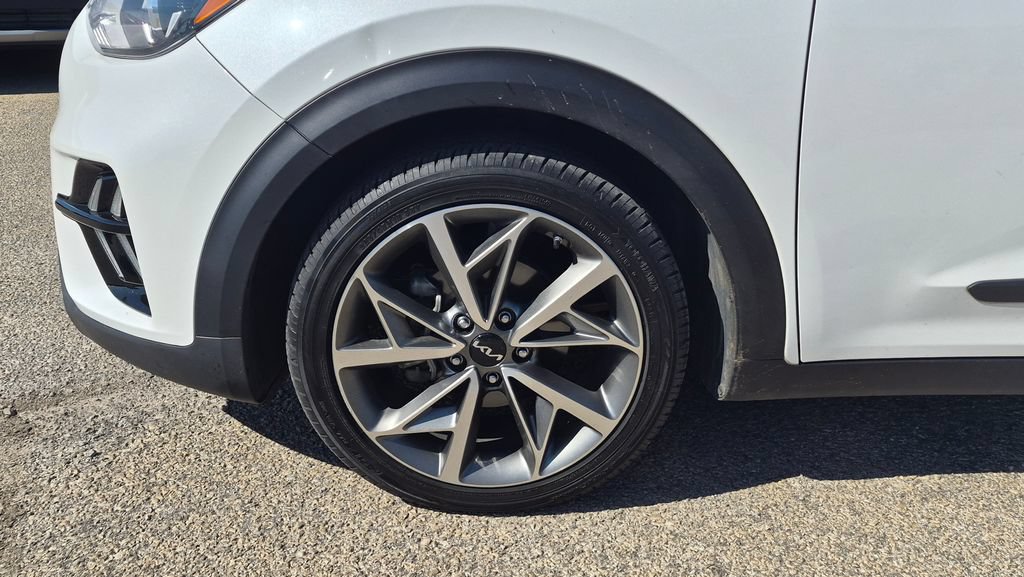 Used 2022 Kia Niro Touring Special Edition FWD image 7