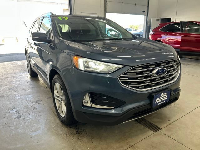 Used 2019 Ford Edge SEL w/ Equipment Group 201A AWD/4WD image 3