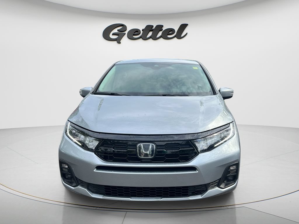 Used 2025 Honda Odyssey Touring image 2