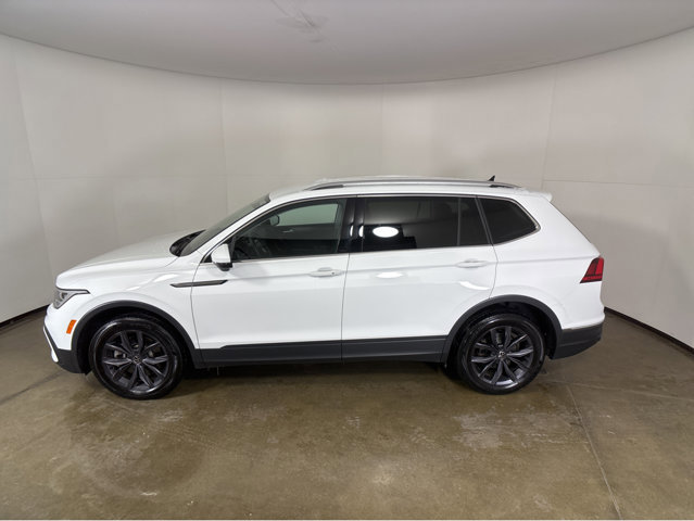 Used 2022 Volkswagen Tiguan SE image 17