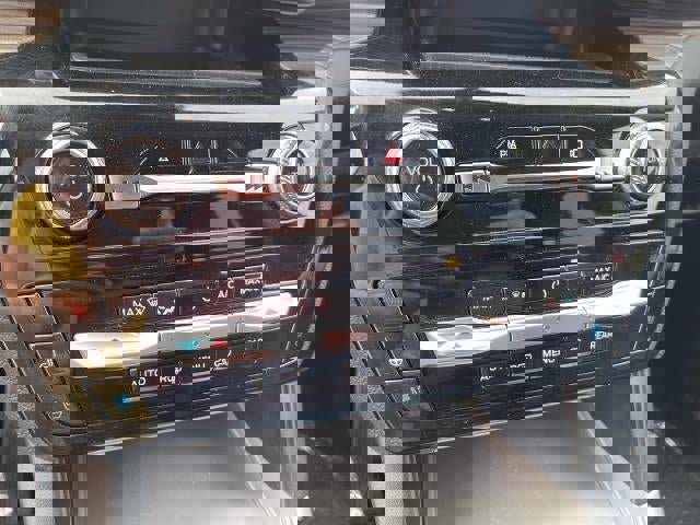 Used 2023 Ford Explorer Limited image 13