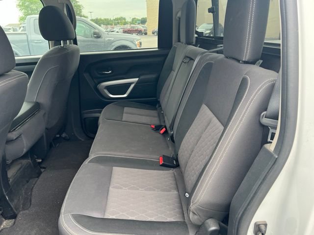 Used 2022 Nissan Titan SV AWD/4WD image 6