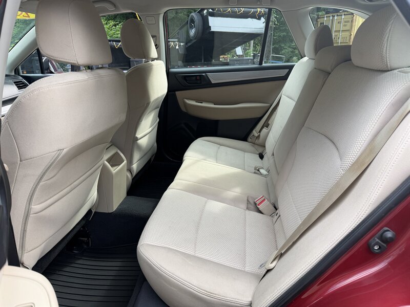 Used 2017 Subaru Outback 2.5i AWD/4WD image 10