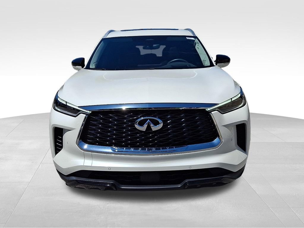 Used 2023 INFINITI QX60 Luxe w/ Vision Package AWD/4WD image 2