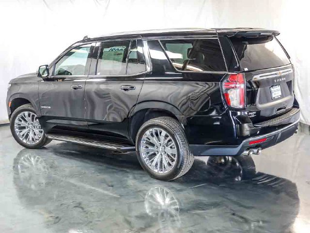 Used 2021 Chevrolet Tahoe Premier w/ Premium Package AWD/4WD image 9