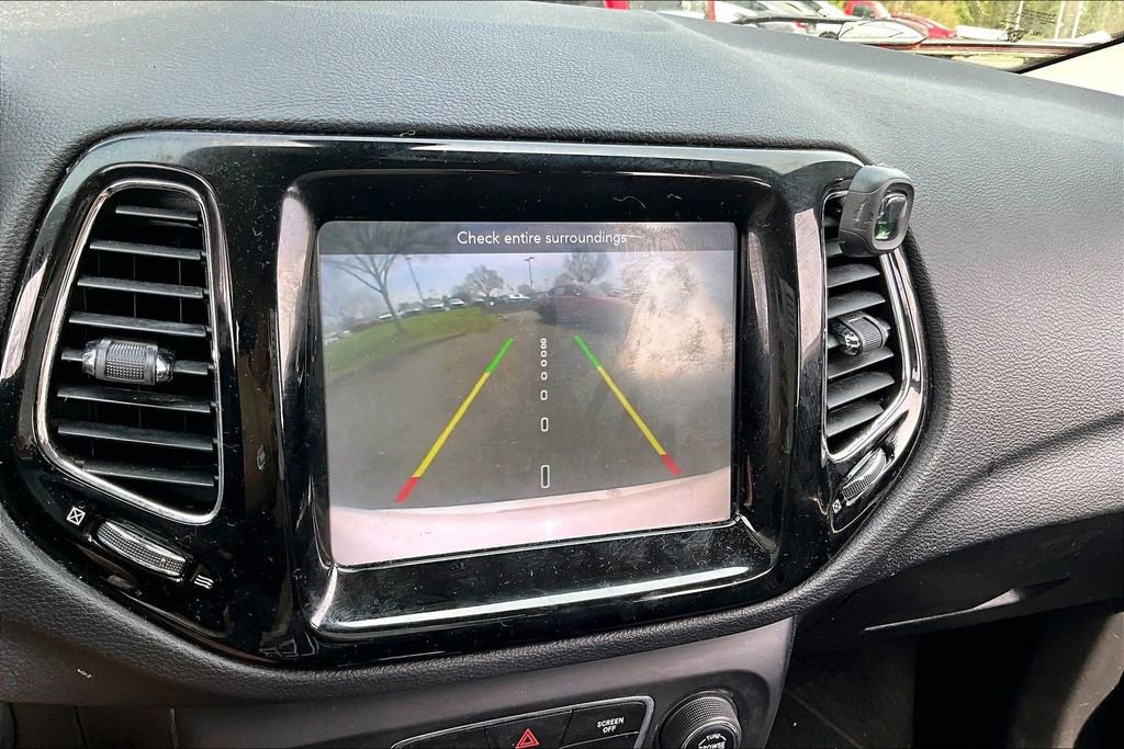 Used 2019 Jeep Compass Limited image 11