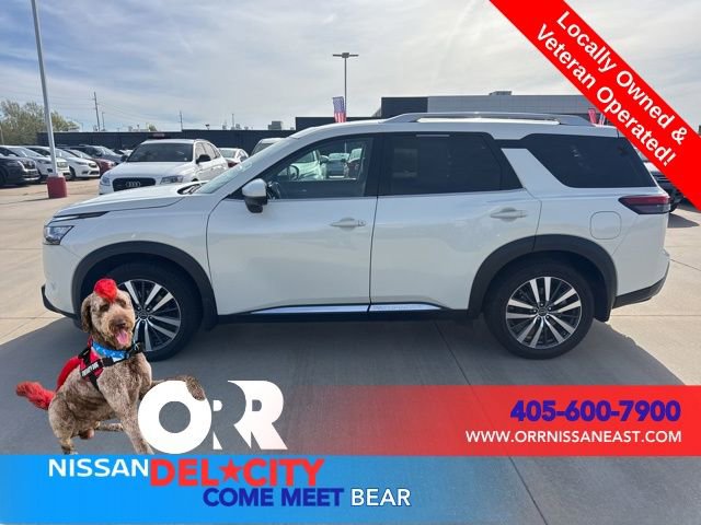 Used 2022 Nissan Pathfinder Platinum w/ Cargo Package image 2