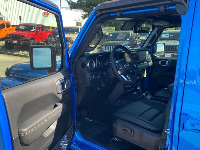 New 2025 Jeep Wrangler Unlimited Sahara AWD/4WD image 14