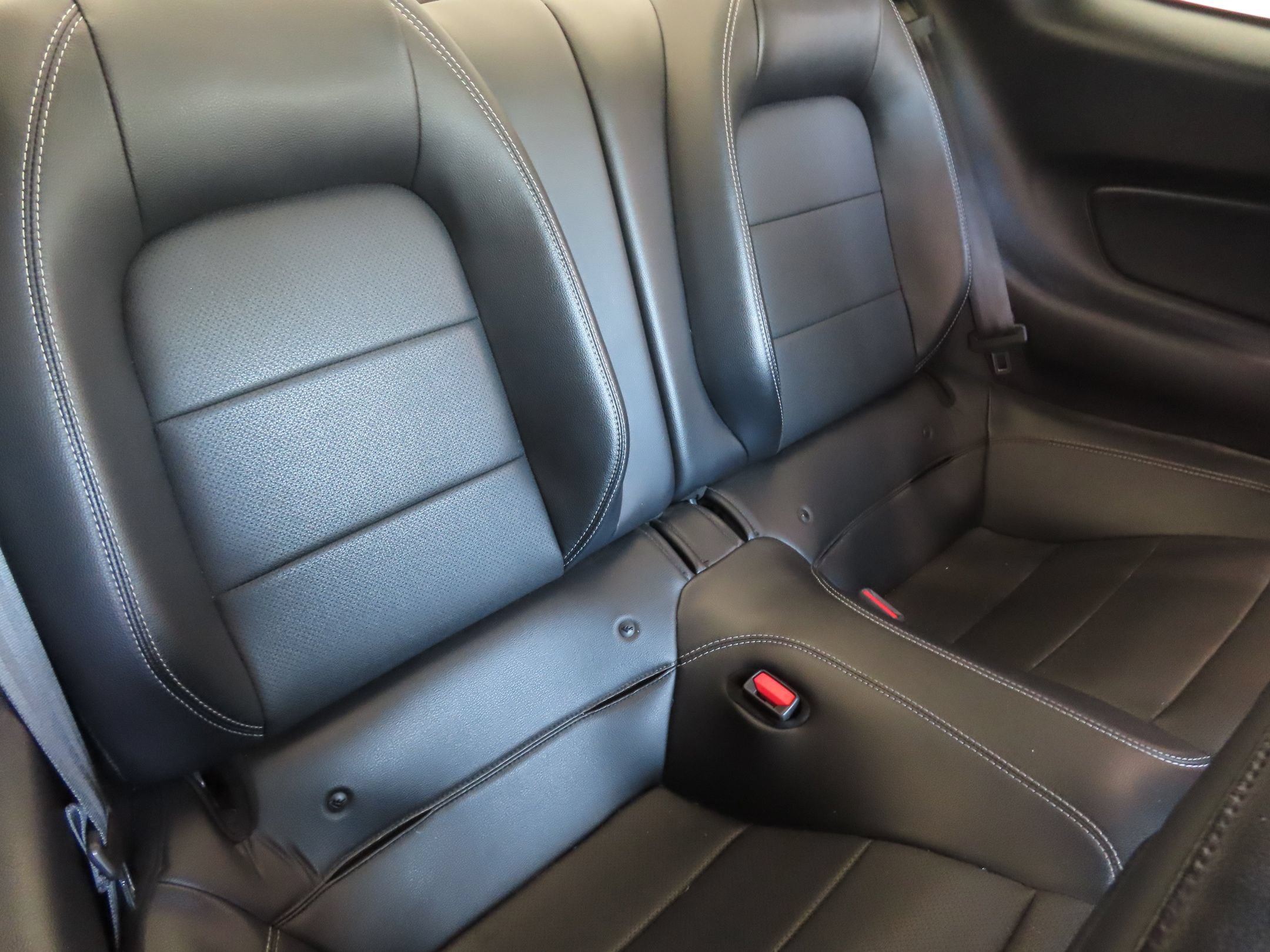Used 2021 Ford Mustang Premium RWD image 22