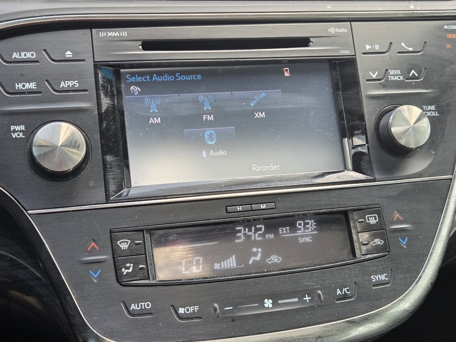 Used 2015 Toyota Avalon XLE Touring FWD image 14