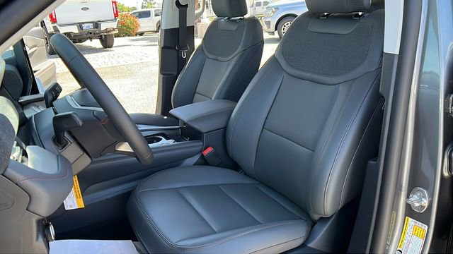New 2026 Ford Explorer Active RWD image 17
