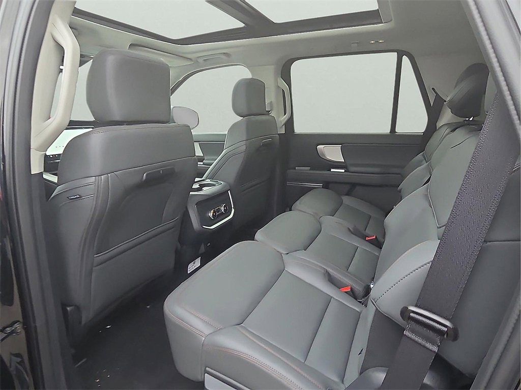 New 2025 Ford Expedition Active image 9