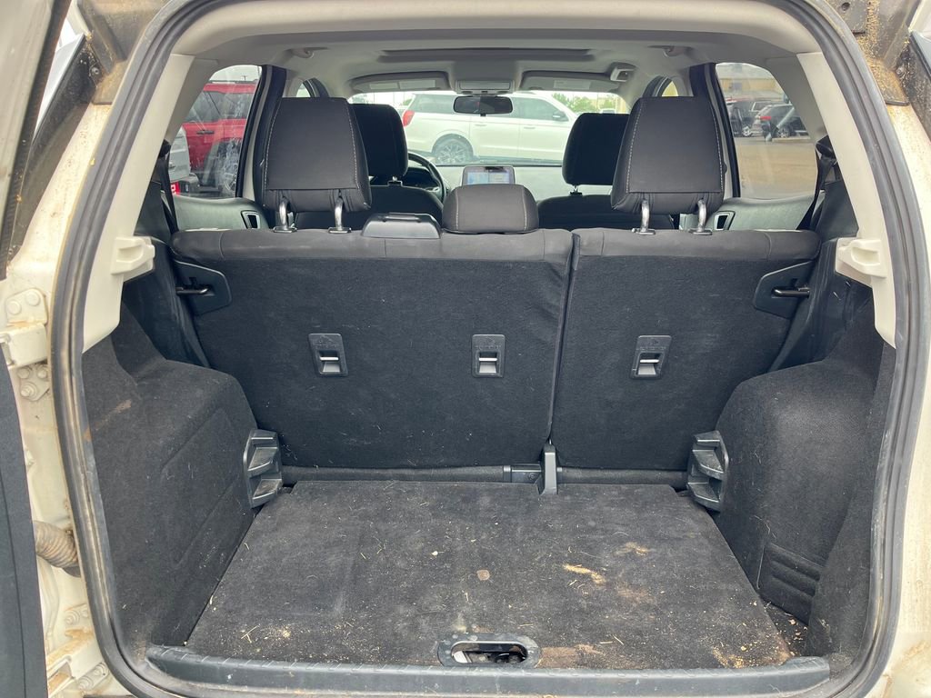 Used 2018 Ford EcoSport SE w/ SE Convenience Package image 11