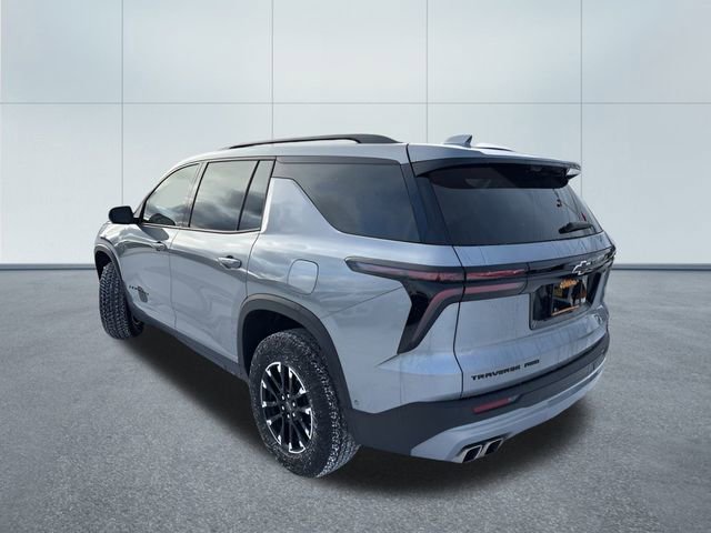 Used 2024 Chevrolet Traverse Z71 w/ Enhanced Driving Package image 2