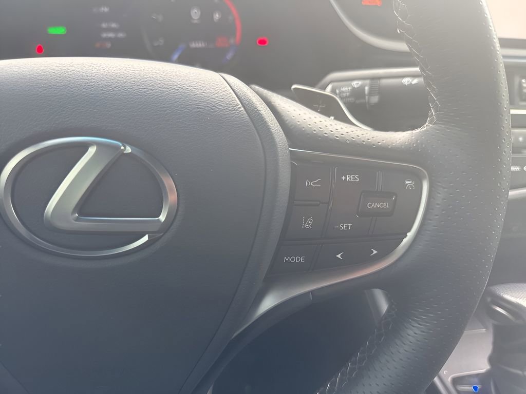Used 2024 Lexus ES 300h F Sport FWD image 17